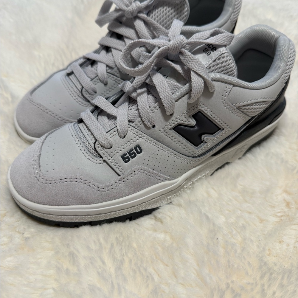 New Balance Gray and Black 550’s